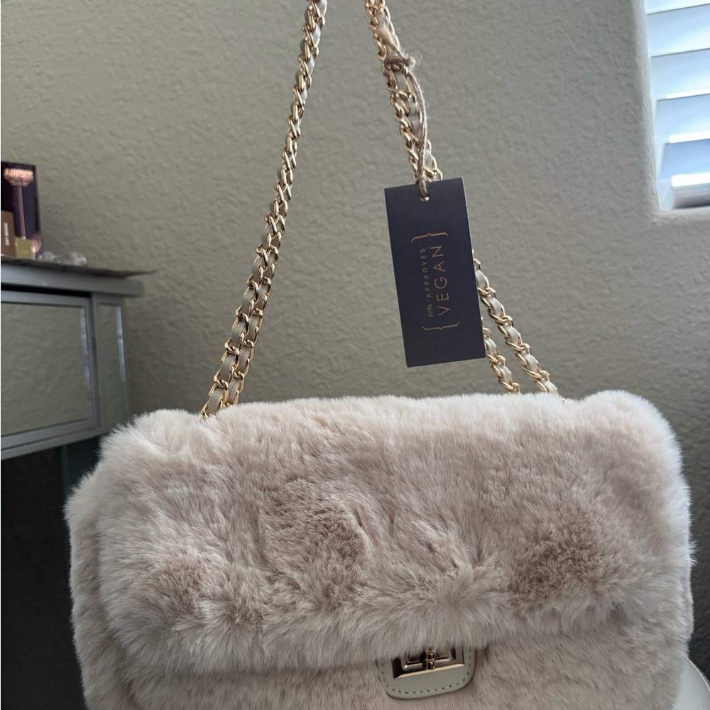 Vegan Fur Beige Shoulder Bag